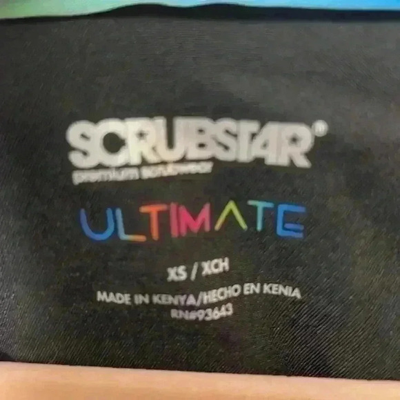 Scrubstar Ultimate Crisscross V-Neck Top & Yoga Cargo Joggers Size XS Black NWT - Picture 4 of 16